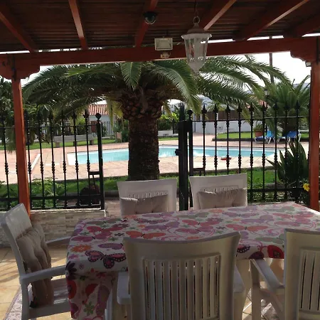 Los Porches Rosario Apartment *